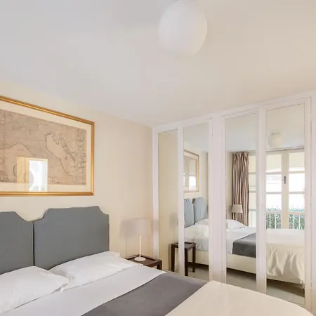 Lägenhet Maison Barchetta In Via Giulia Rom